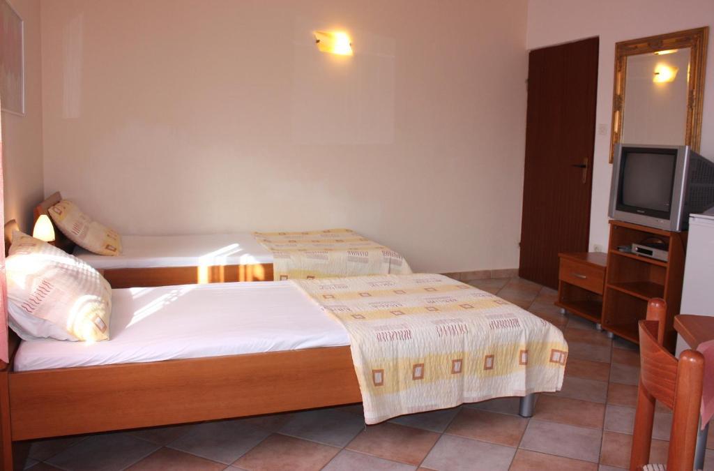 Batkoski Apartments Pag Town Room photo